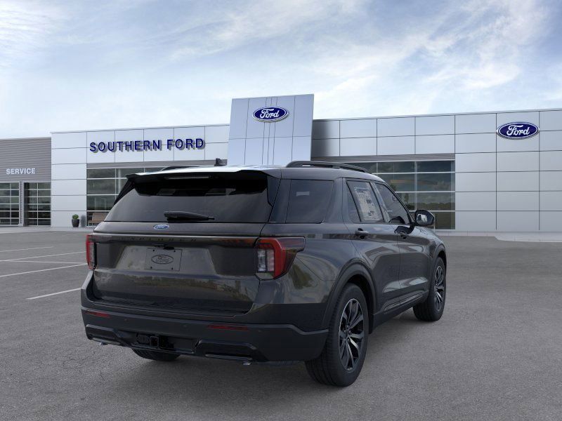 2025 Ford Explorer ST-Line photo 7
