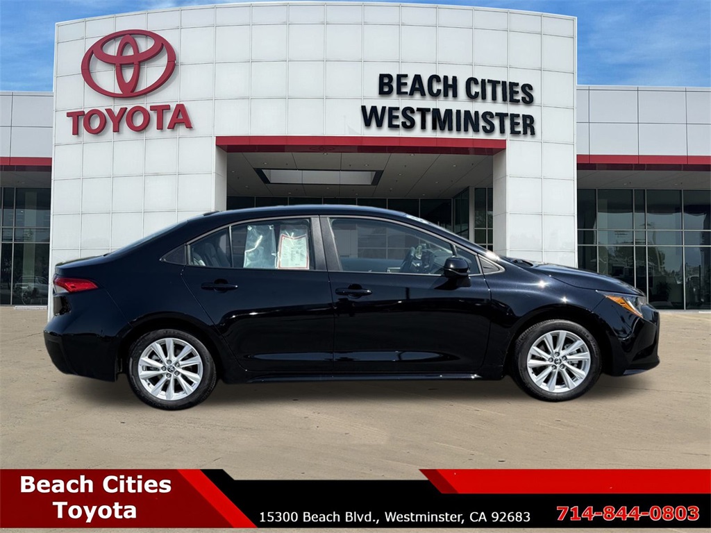 2025 Toyota Corolla LE photo 12