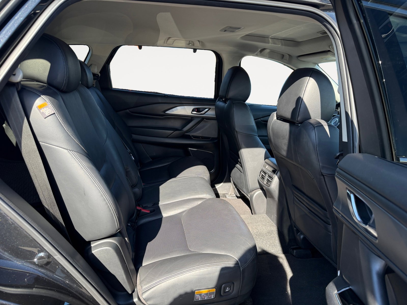 2022 Mazda CX-9 Touring photo 17