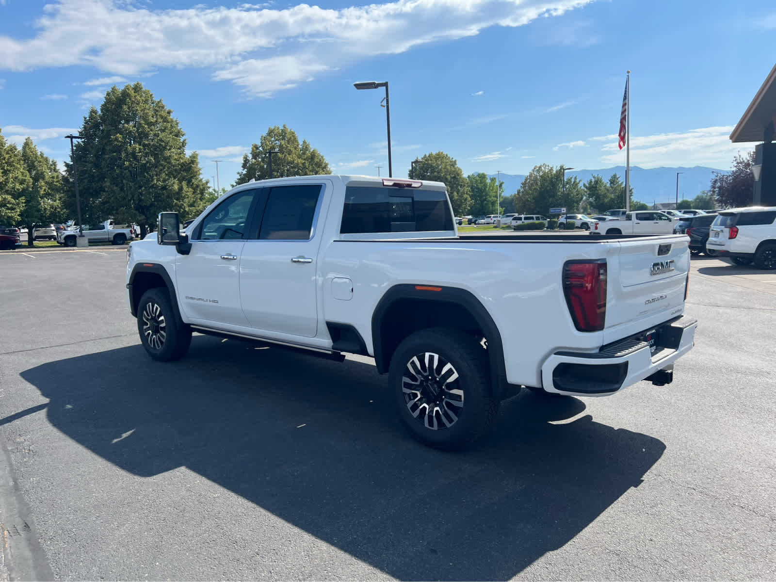 2025 Gmc Sierra HD Denali Ultimate photo 3