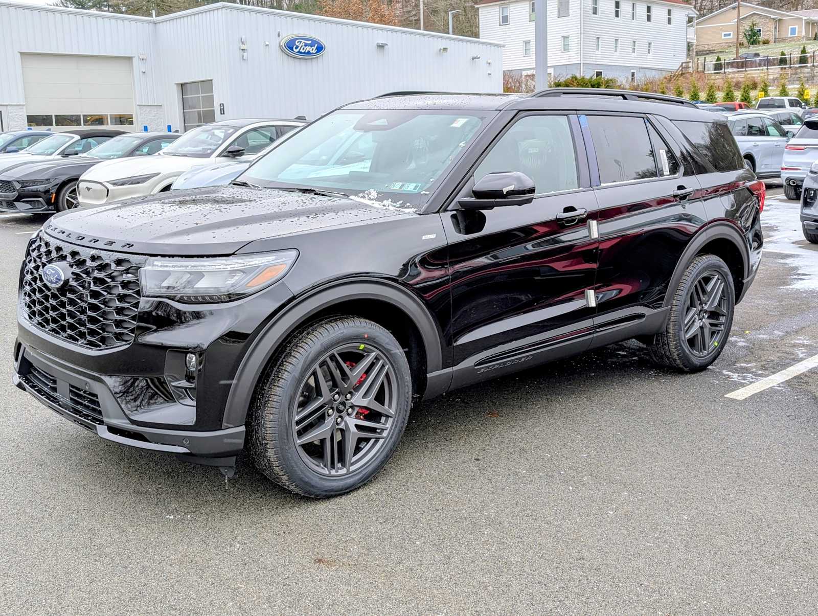 2026 Ford Explorer ST-LINE's photo