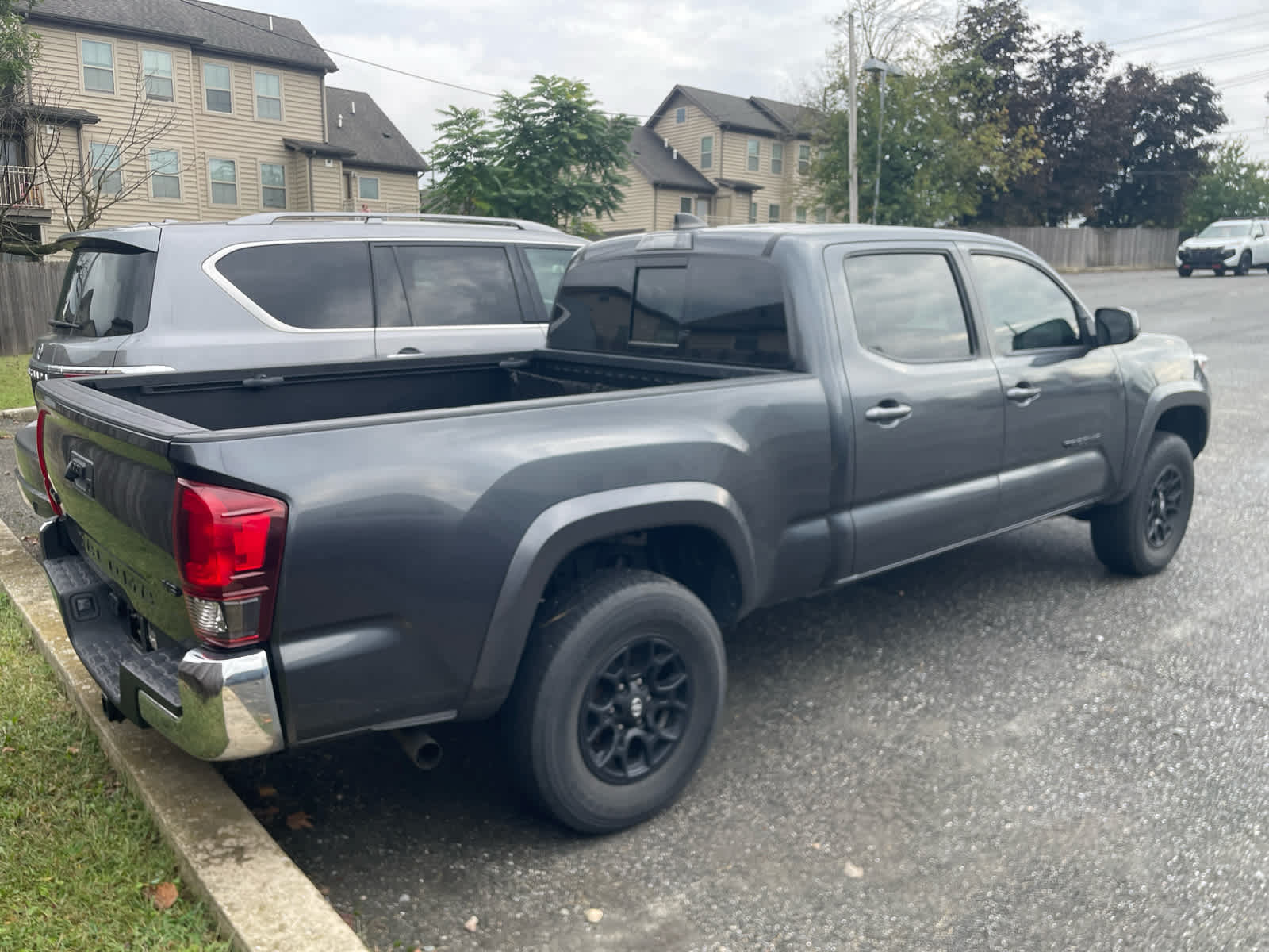 2022 Toyota Tacoma SR5 Double Cab V6 photo 6
