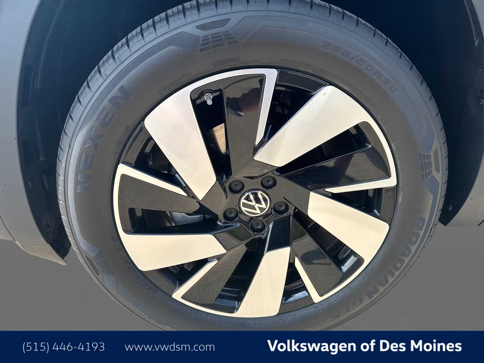 2026 Volkswagen Atlas Cross Sport SE Technology photo 6