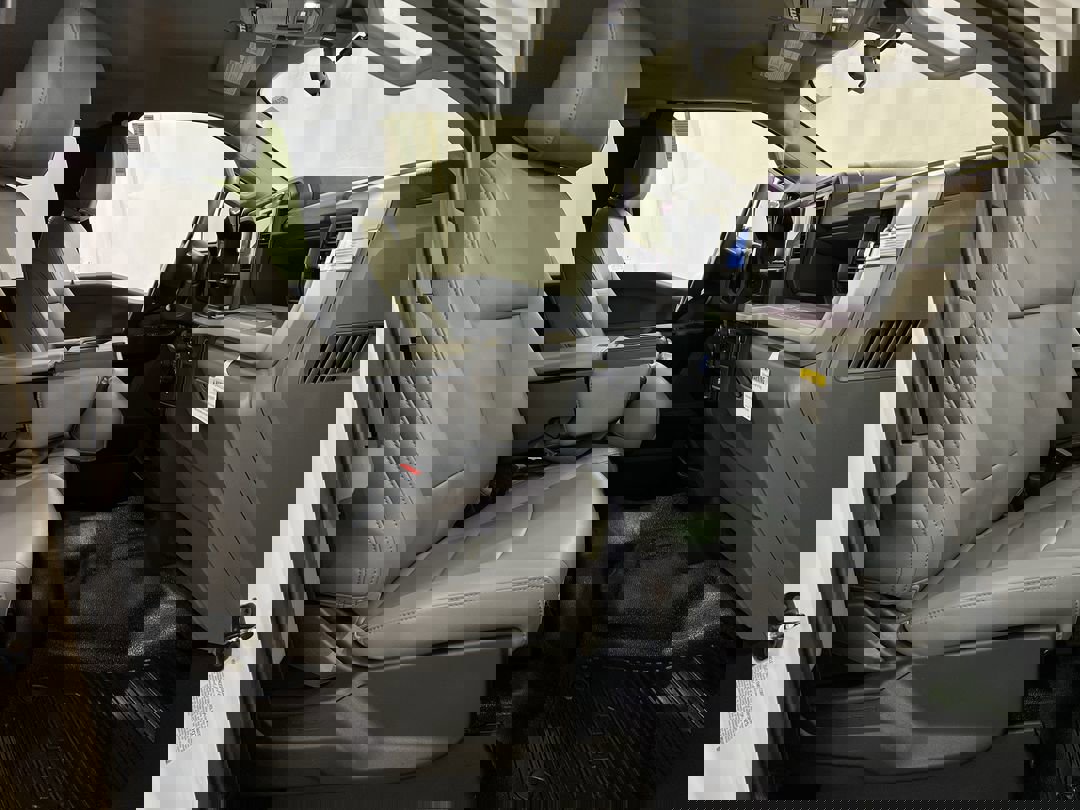 New 2025 OXFORD WHITE Ford XL image 14