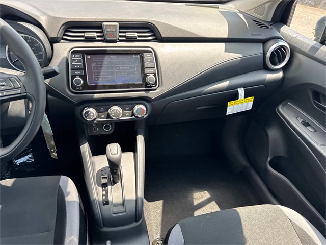 2025 Nissan Versa S photo 16