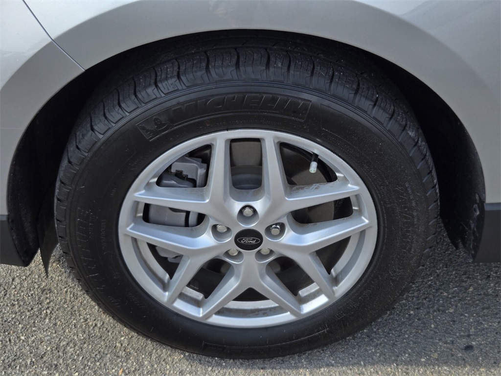 2024 Ford Edge SE photo 14