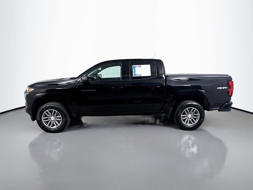 2024 Chevrolet Colorado LT photo 4