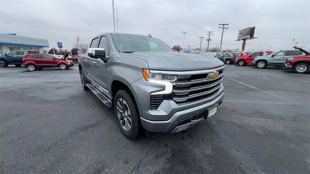 2025 Chevrolet Silverado 1500 High Country photo 2