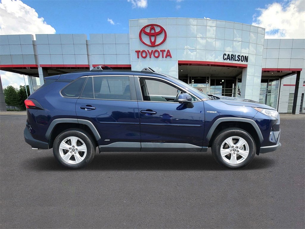 2021 Toyota RAV4 Hybrid XLE photo 3