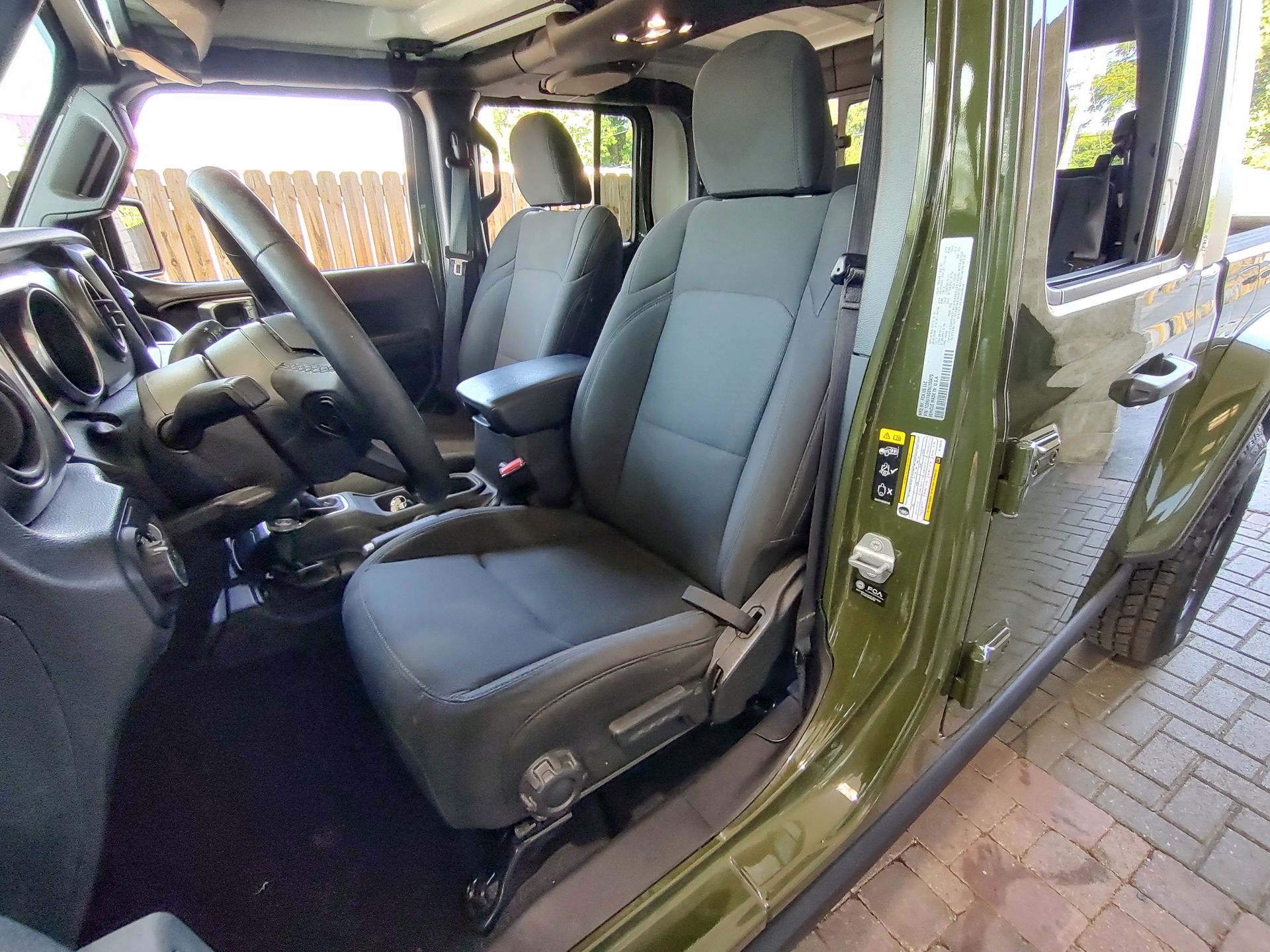 2022 Jeep Gladiator Willys photo 4