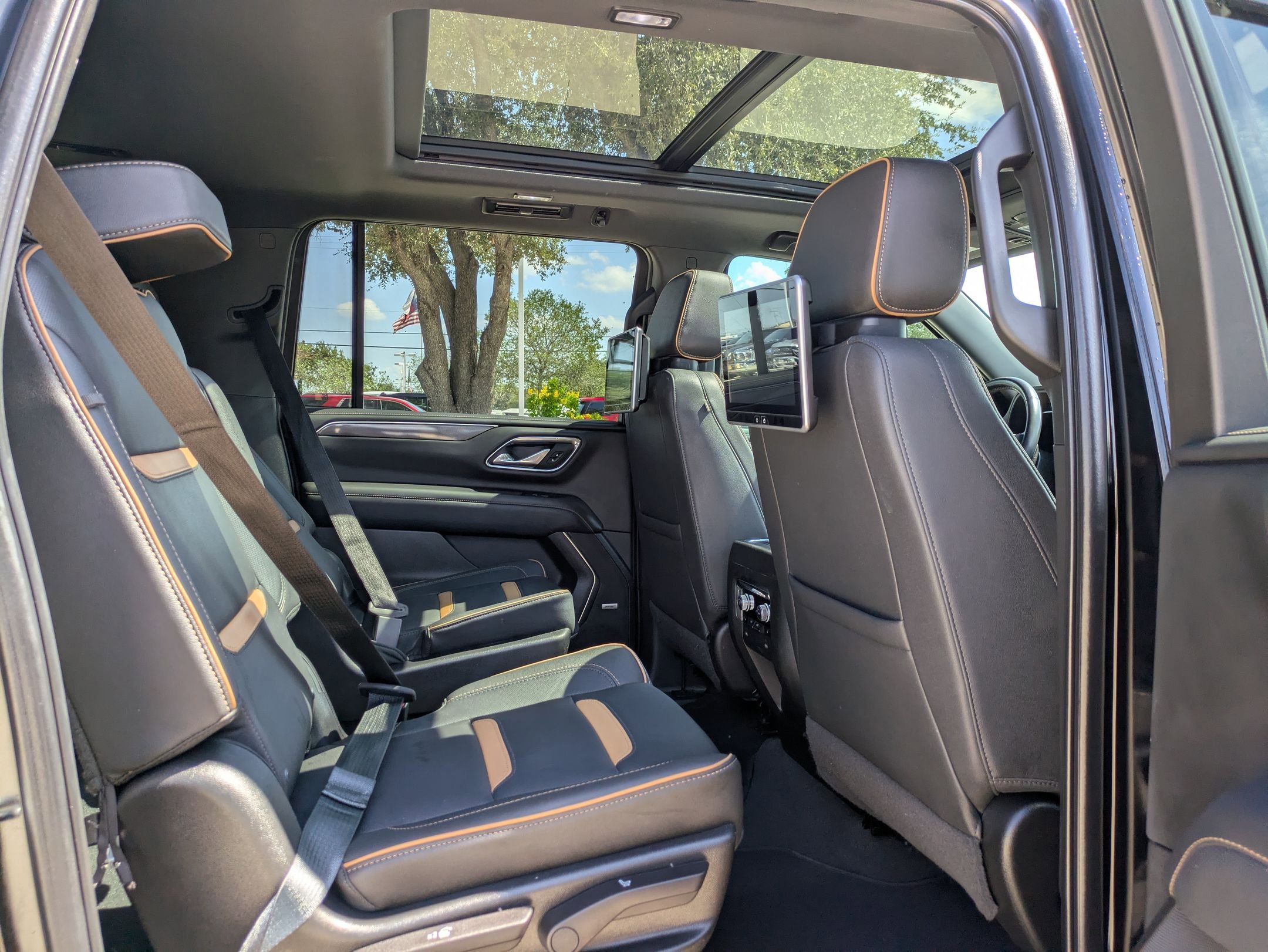 2023 Gmc Yukon XL AT4 photo 28