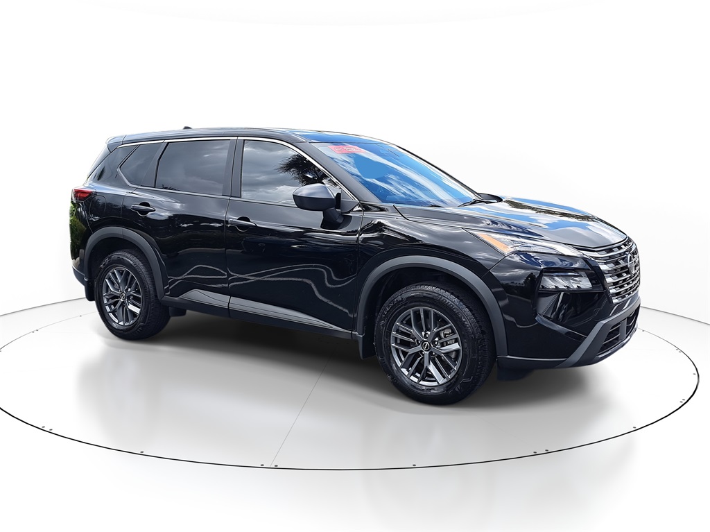 2024 Nissan Rogue S photo 2