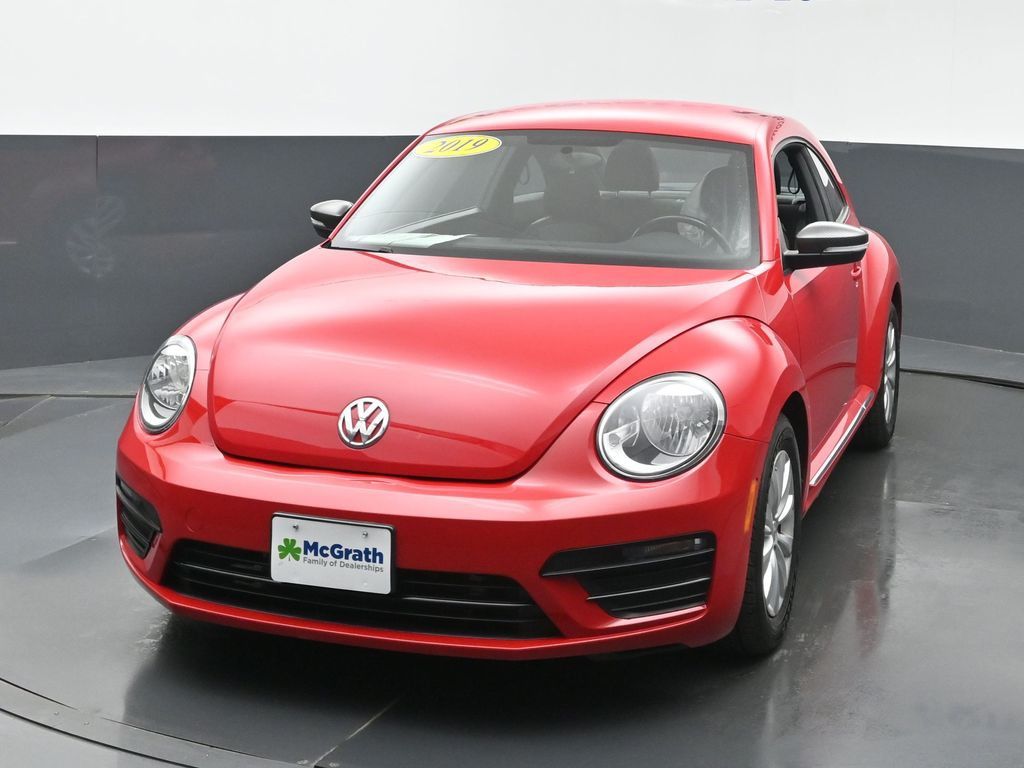 2019 Volkswagen Beetle S photo 3