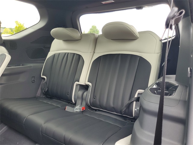 2026 Kia EV9 GT-Line photo 9
