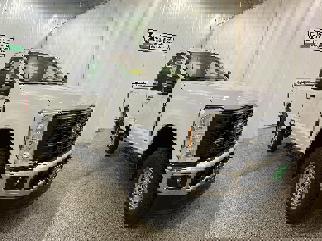 2025 Ford F-250 Super Duty XL's photo