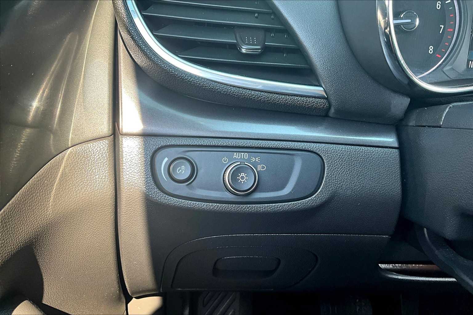 2018 Buick Encore Preferred photo 33