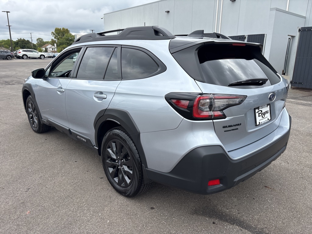 2023 Subaru Outback Onyx Edition photo 5