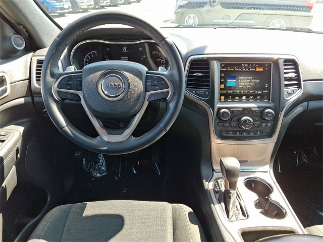 2017 Jeep Grand Cherokee Laredo photo 11