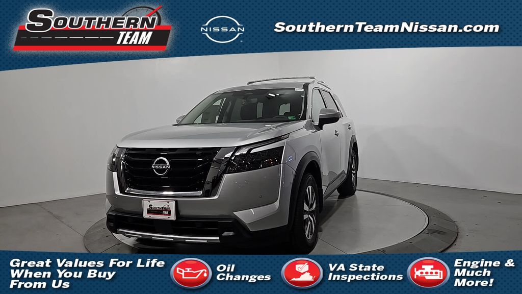 2025 Nissan Pathfinder SL's photo