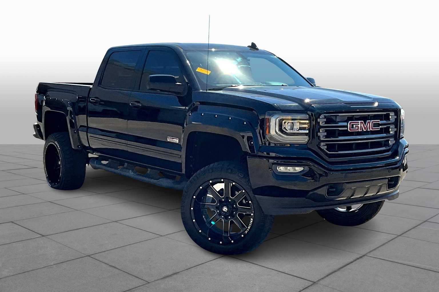 2017 Gmc Sierra 1500 SLT photo 2