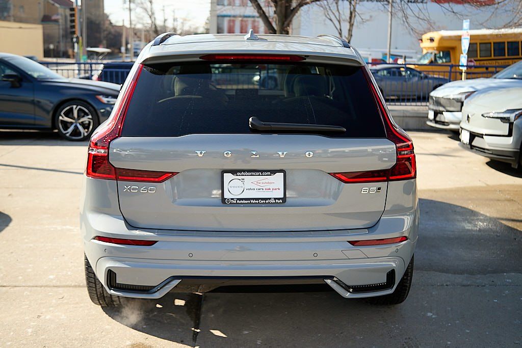 2026 VOLVO XC60 - Image 7