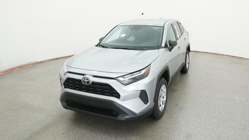 2025 Toyota RAV4 LE photo 5