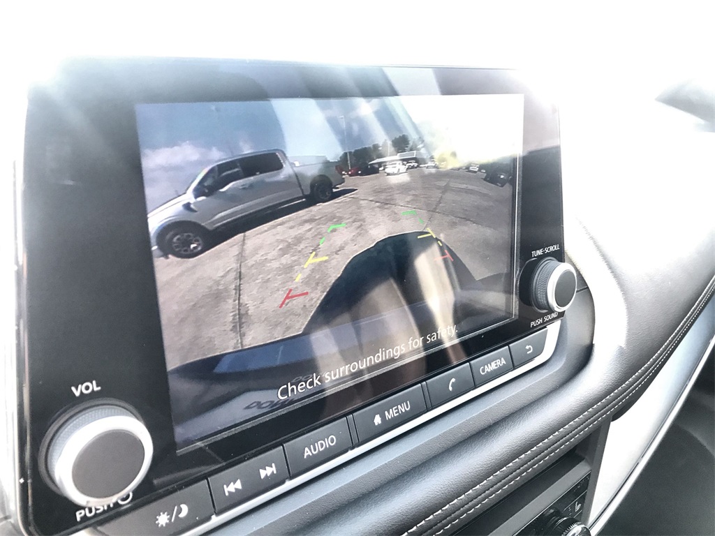 2026 Nissan Rogue SV photo 17