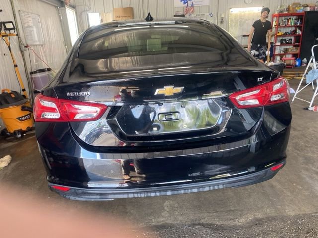 2020 Chevrolet Malibu photo 2