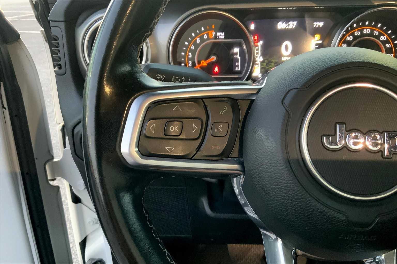 2020 Jeep Gladiator Overland photo 21