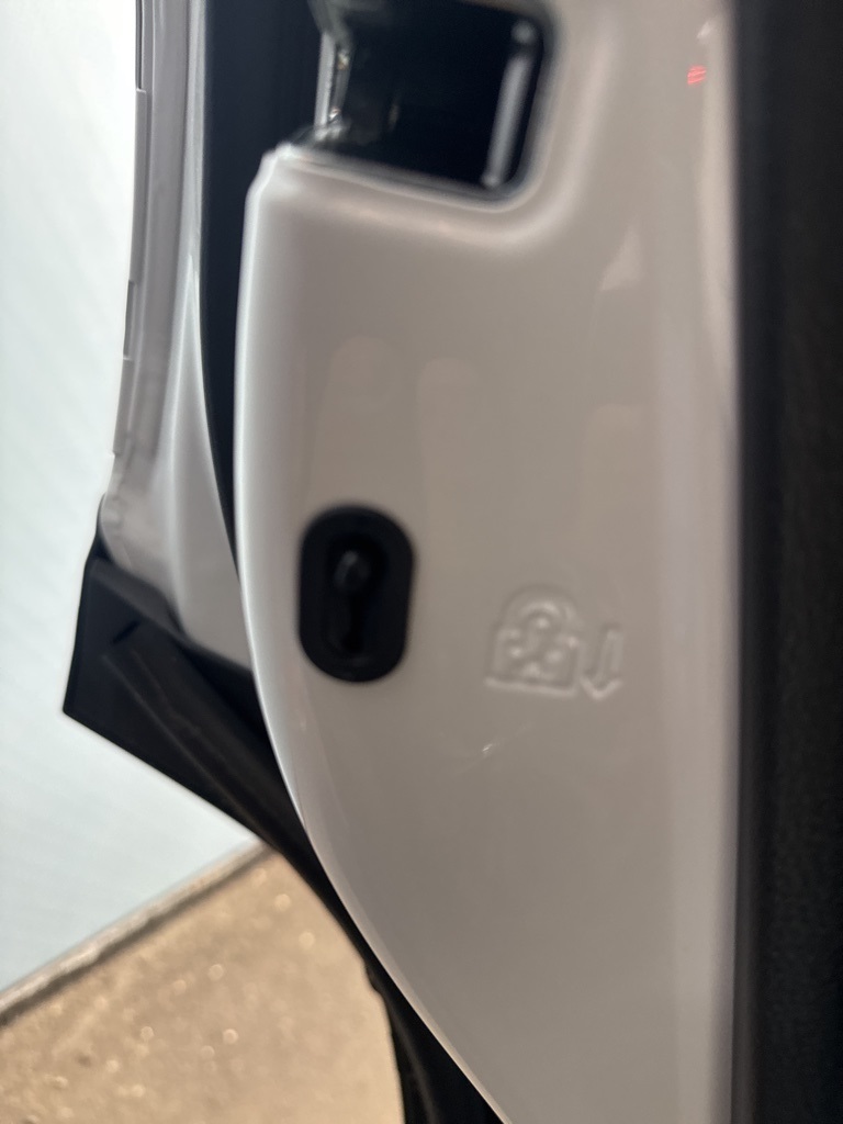 2025 Toyota RAV4 Hybrid XSE photo 24