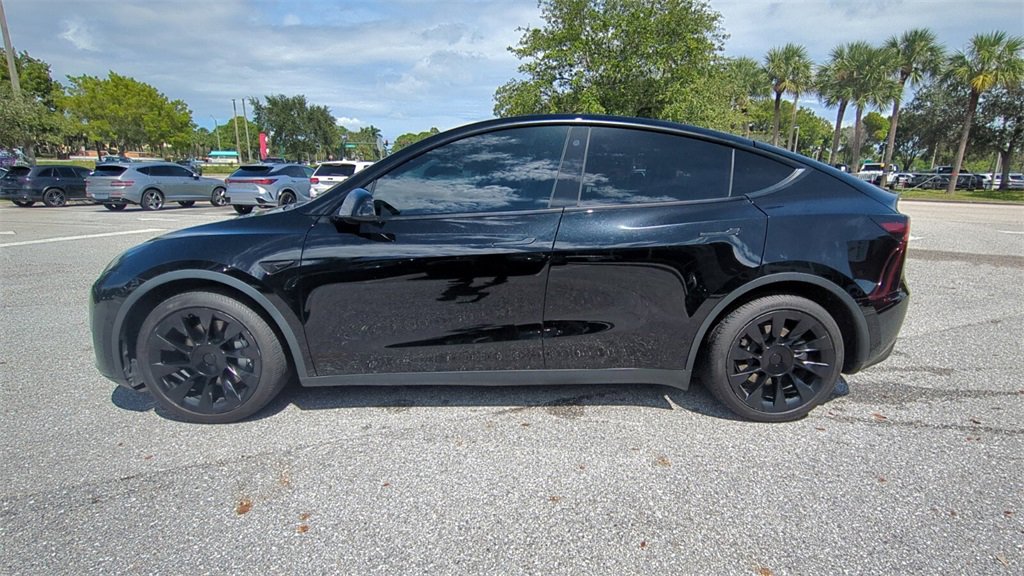 2022 Tesla Model Y Long Range photo 6