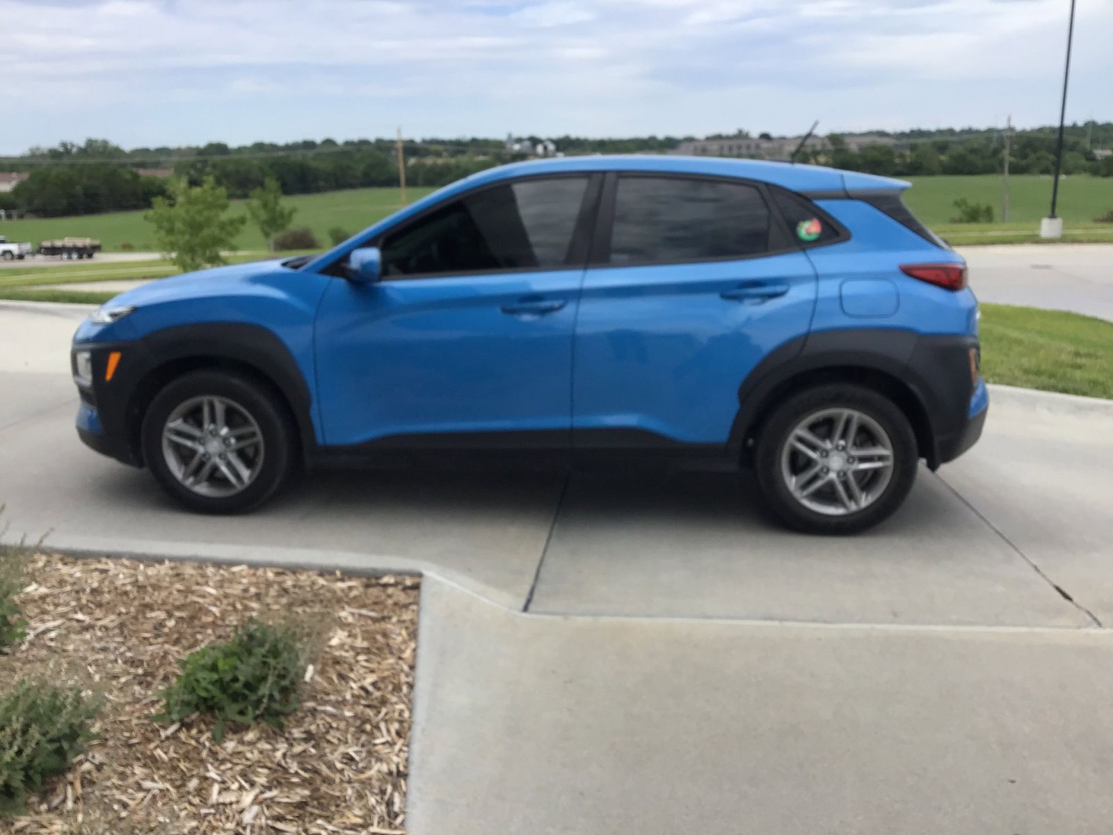 2019 Hyundai Kona SE photo 2