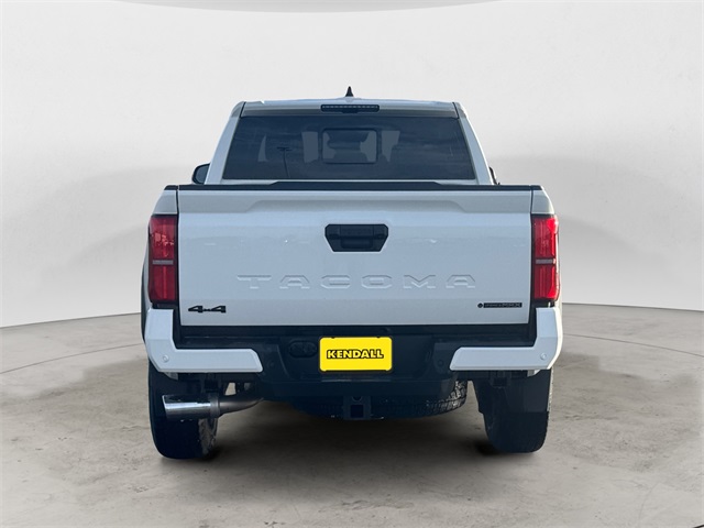 2024 Toyota Tacoma TRD photo 4