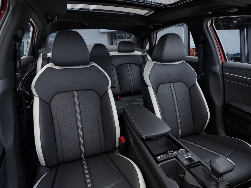 2025 Kia K5 GT-Line photo 15