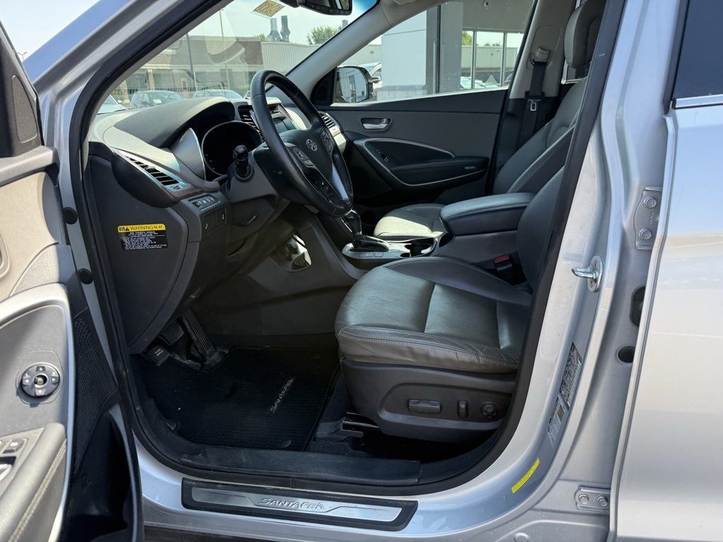 2017 Hyundai Santa Fe Limited photo 19