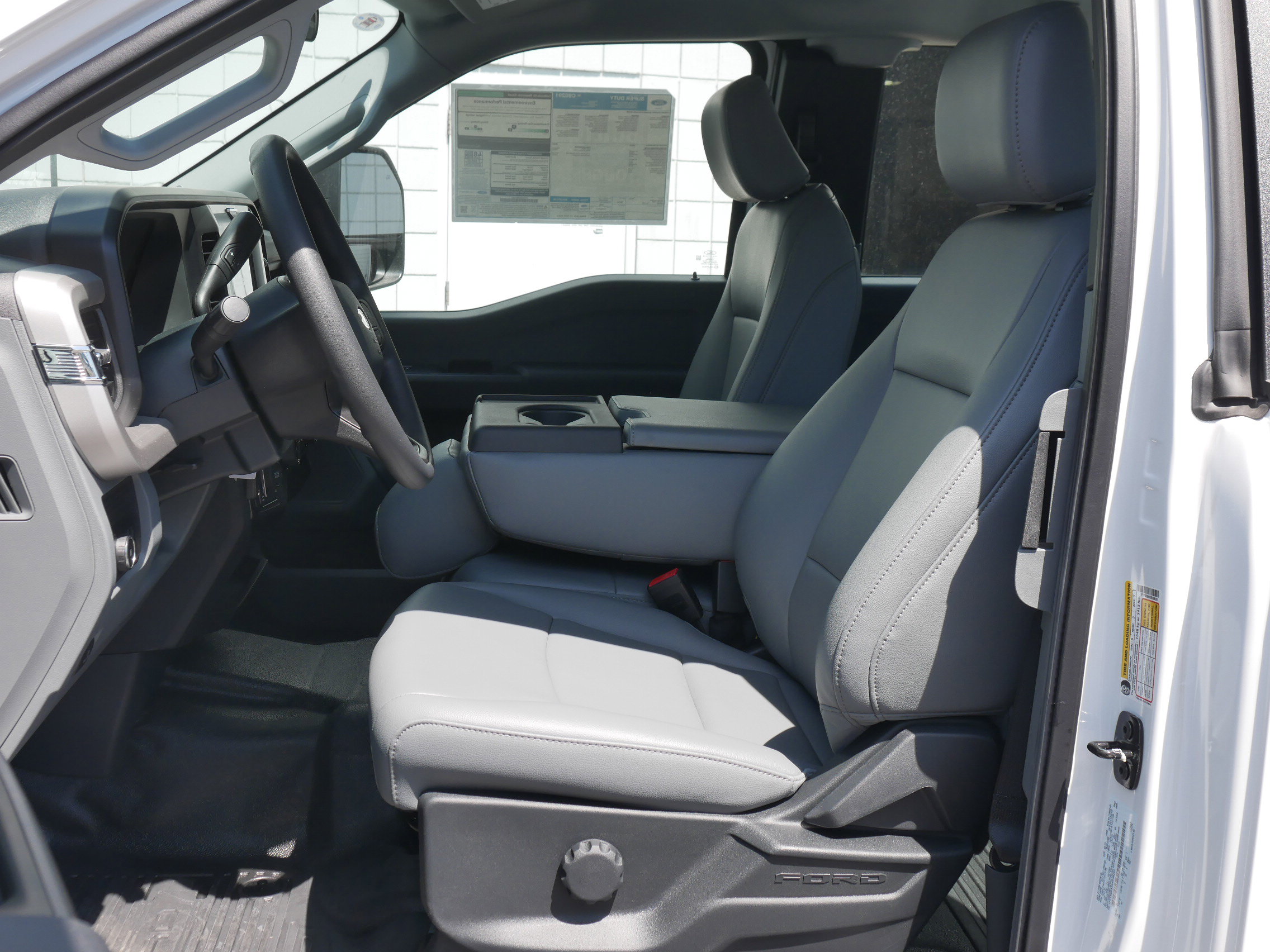 2025 Ford F-250 XL photo 3