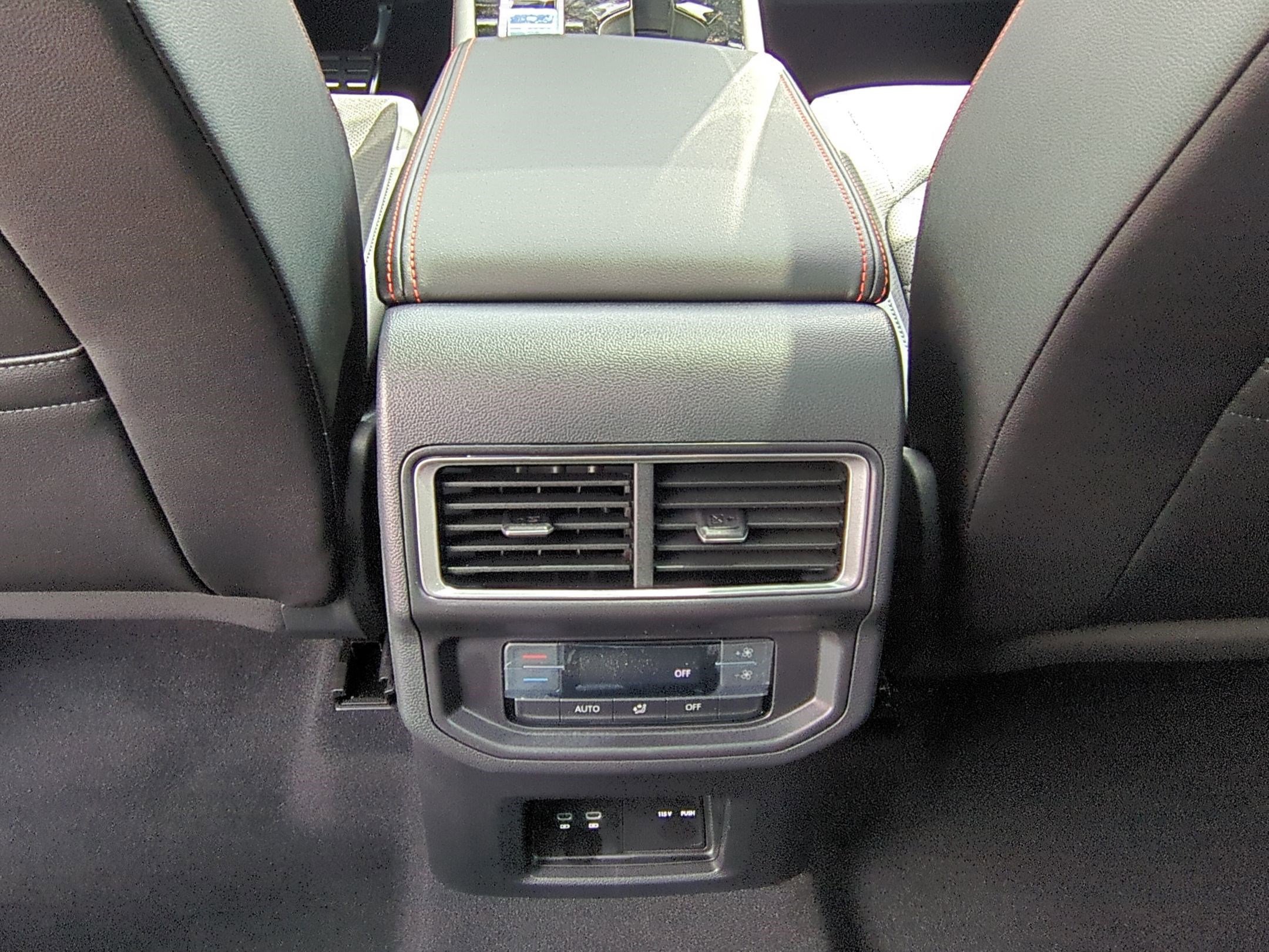 2025 Volkswagen Atlas Peak Edition SE photo 15