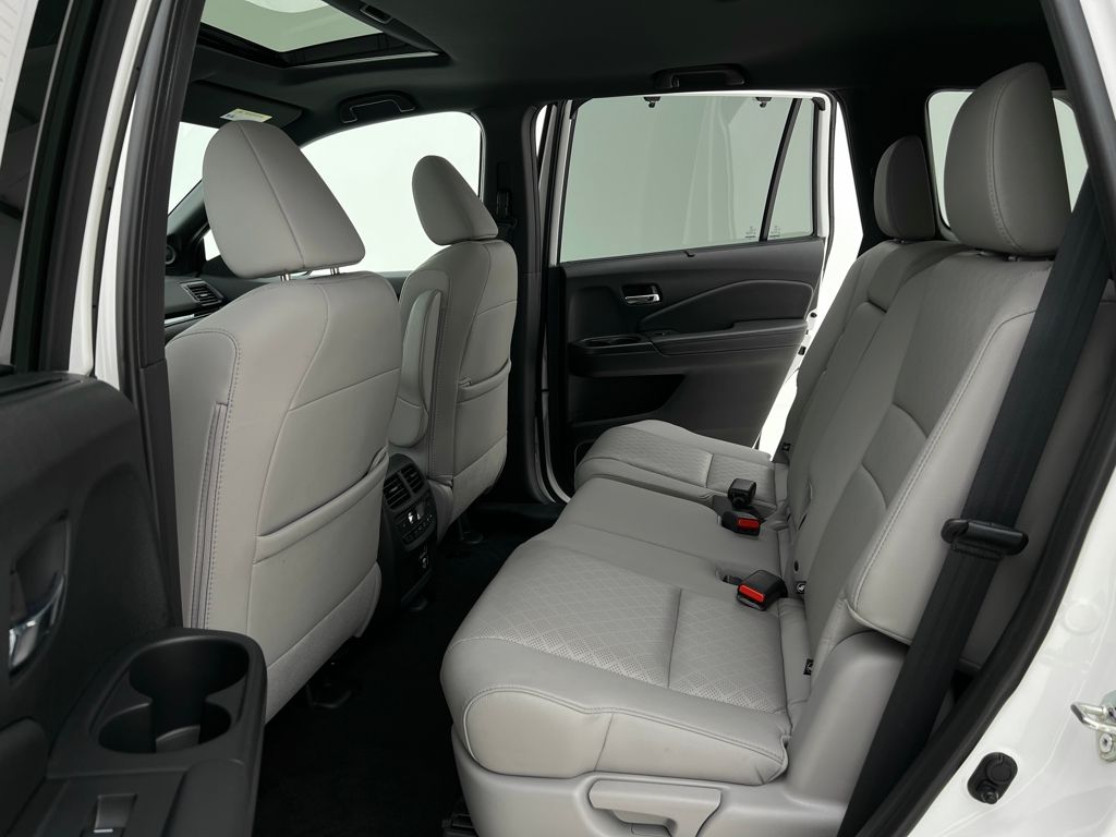 2021 Honda Passport Elite photo 16