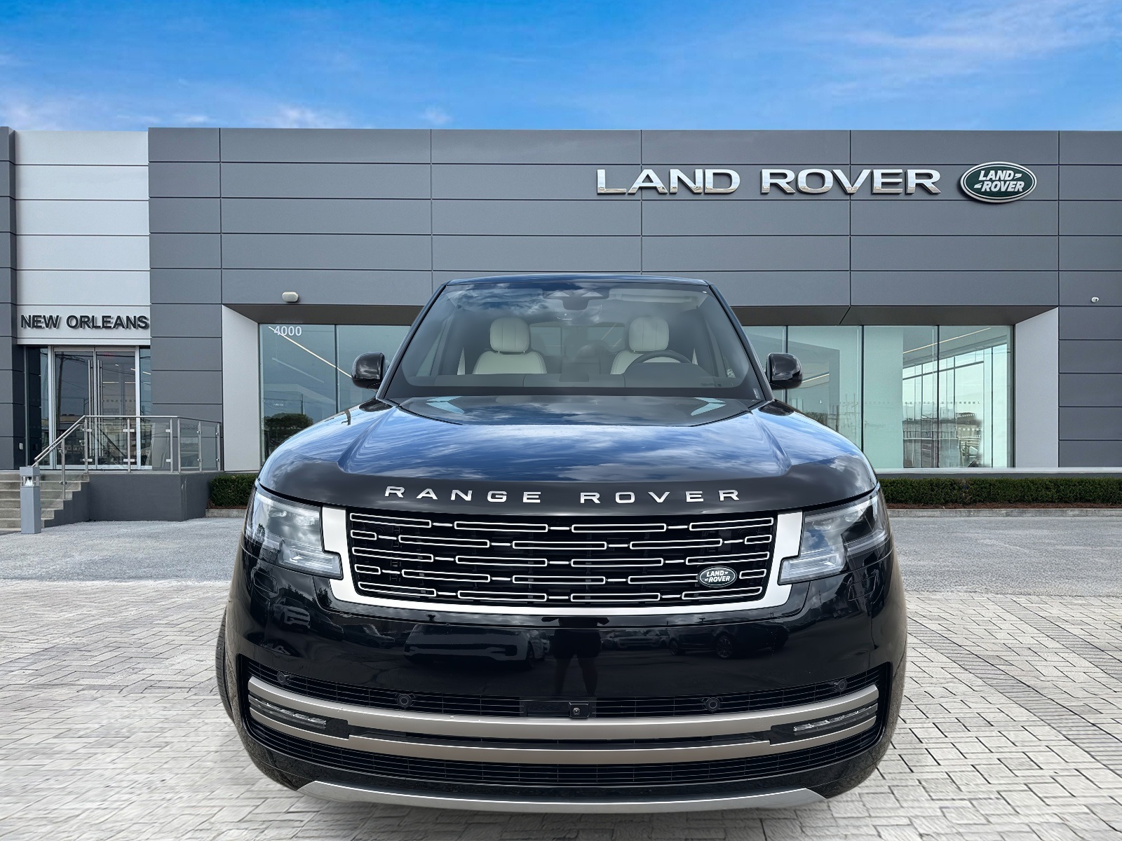 2025 Land Rover Range Rover SE photo 4
