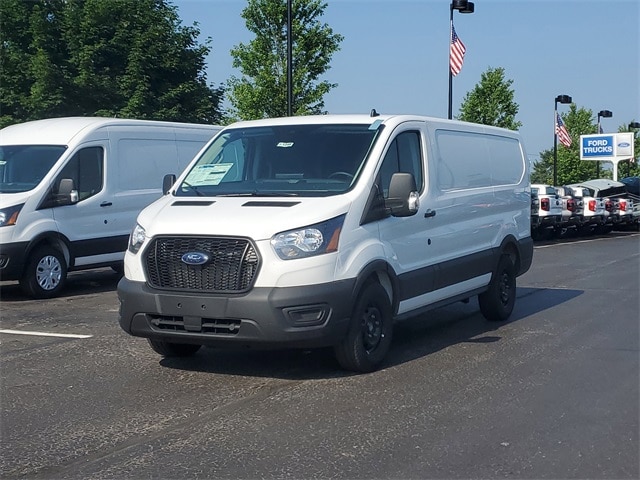 2025 Ford Transit photo 3