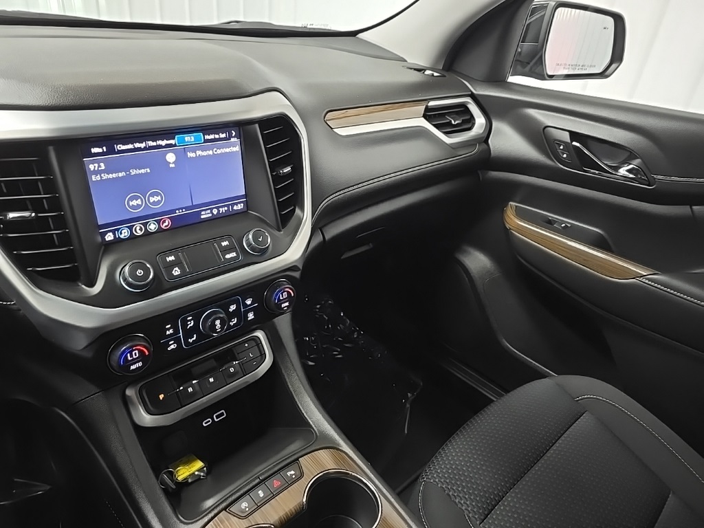 2023 Gmc Acadia SLE photo 22