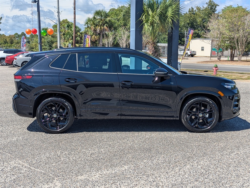 2025 Volkswagen Tiguan SE R-Line Black photo 4