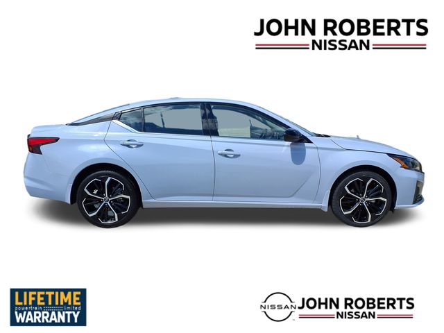 2024 Nissan Altima 2.5 SR photo 24