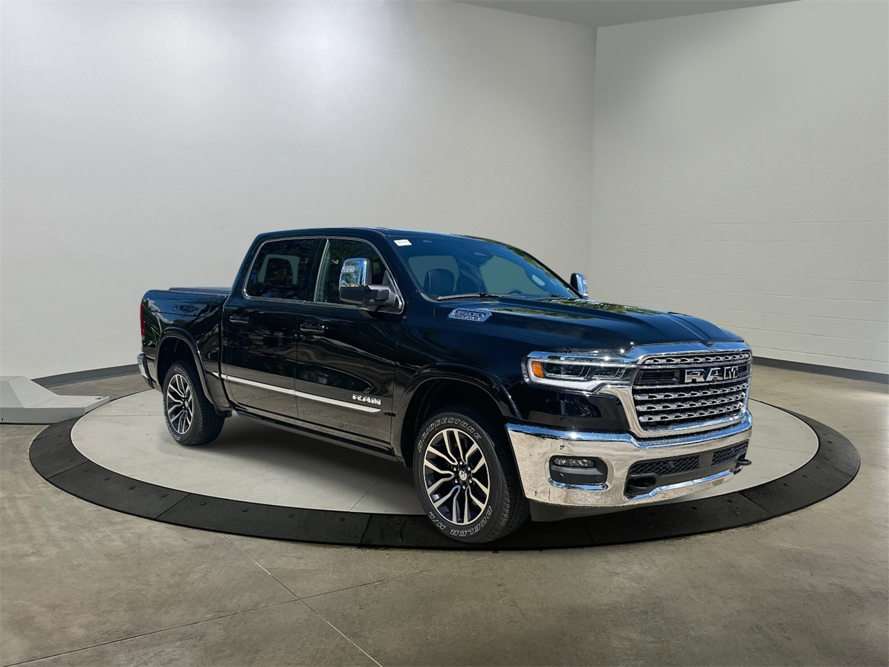 2025 Ram 1500 Limited photo 2