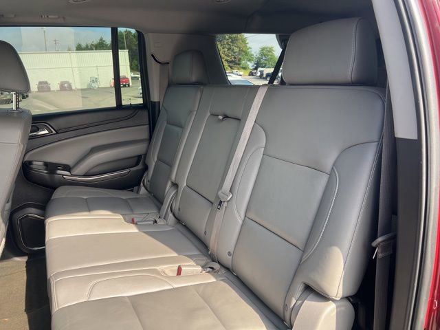 2016 Chevrolet Suburban LT photo 24