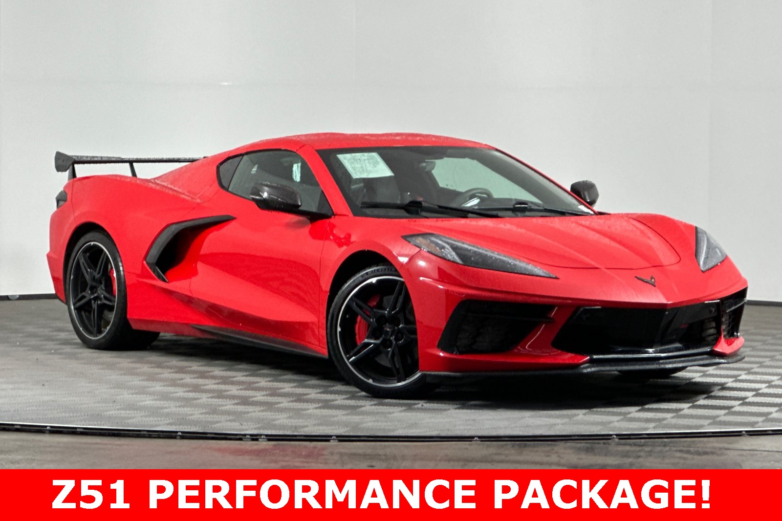 2021 Chevrolet Corvette Stingray 2LT photo 2