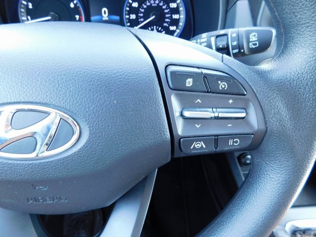 2022 Hyundai Kona SEL photo 25