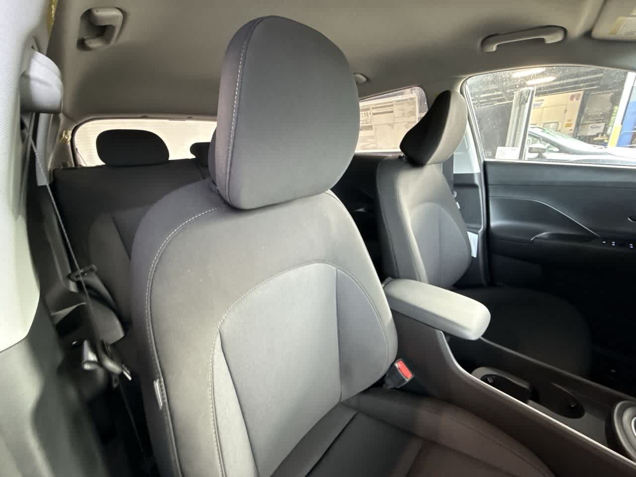 2026 Hyundai Kona SEL photo 25