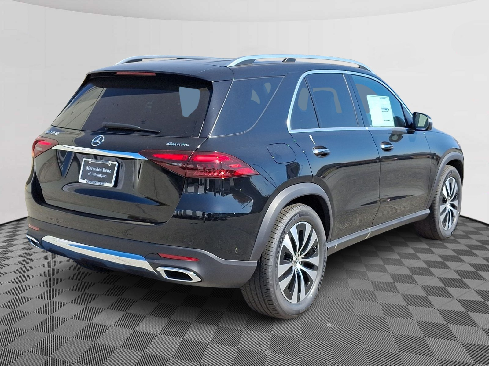 2025 Mercedes Benz GLE 350 4MATIC photo 4