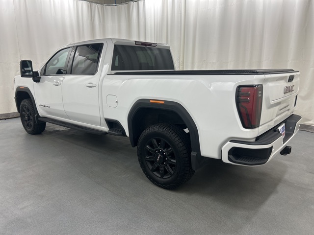 2024 Gmc Sierra HD AT4 photo 3